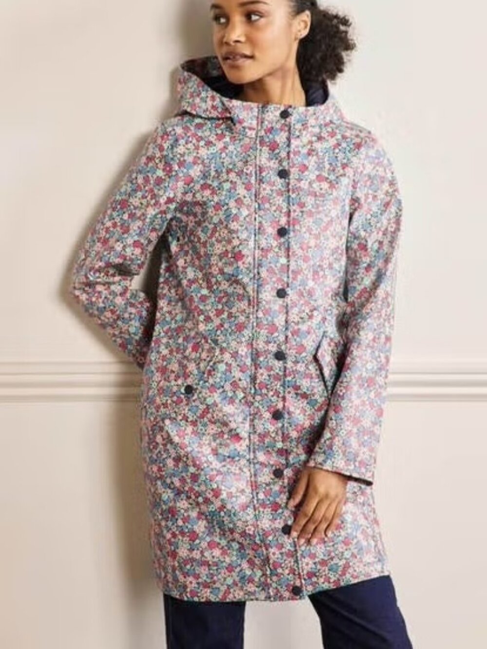 Boden Morris Waterproof Mac - Navy, Floret Cluster